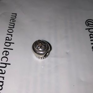 Pandora cupcake charm
